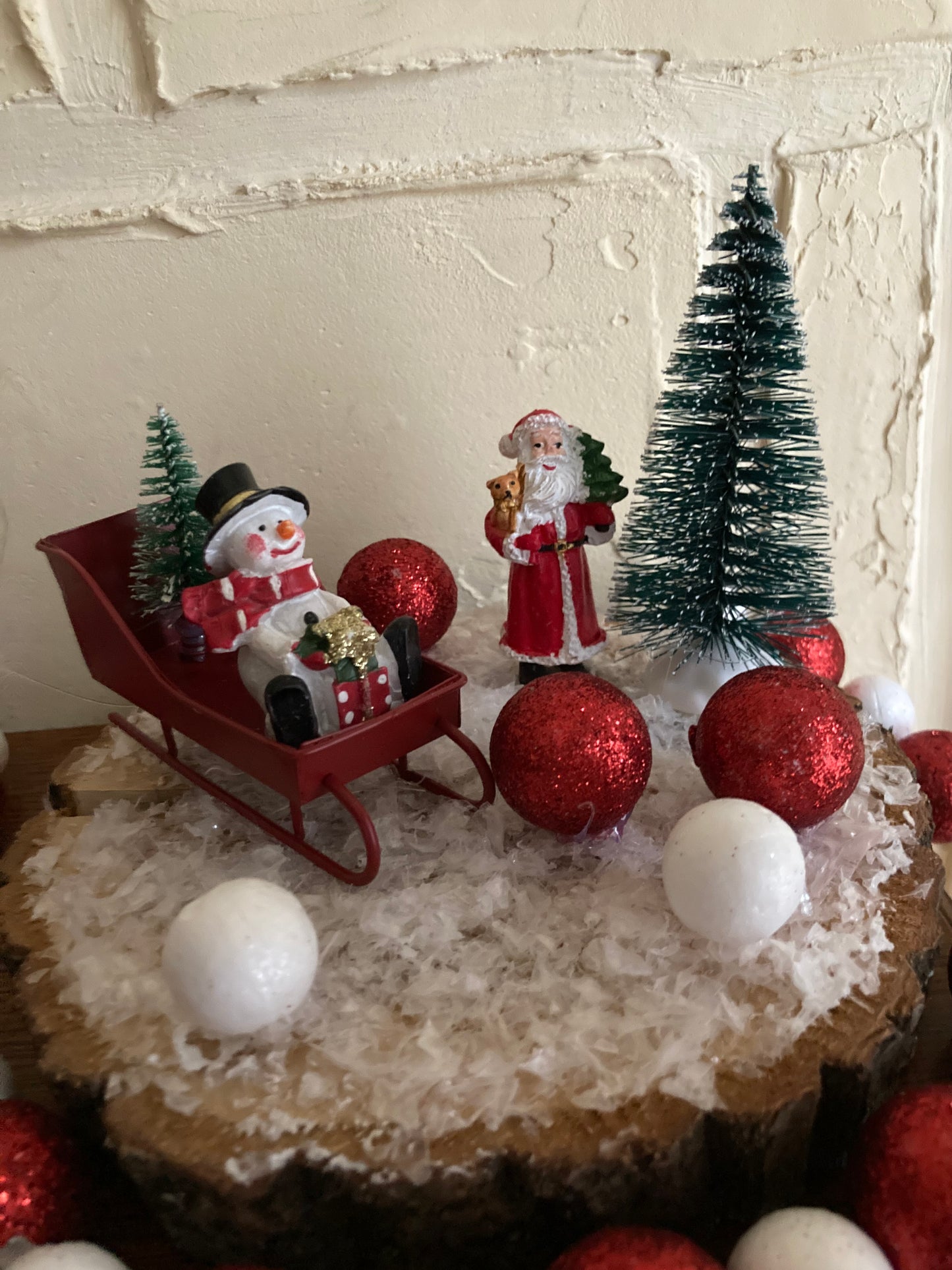 Décoration artisanale de Noël en bois naturel – Traineau du Père Noël