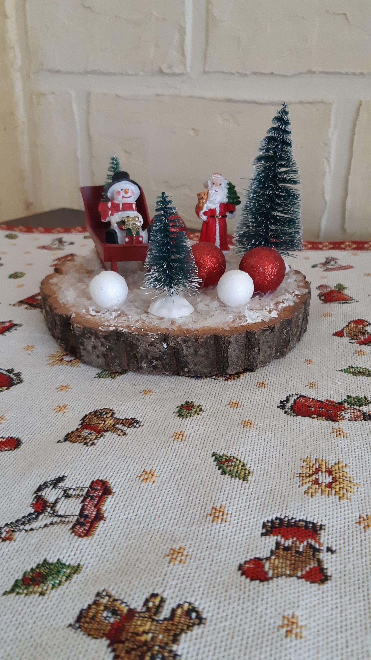 Décoration artisanale de Noël en bois naturel – Traineau du Père Noël