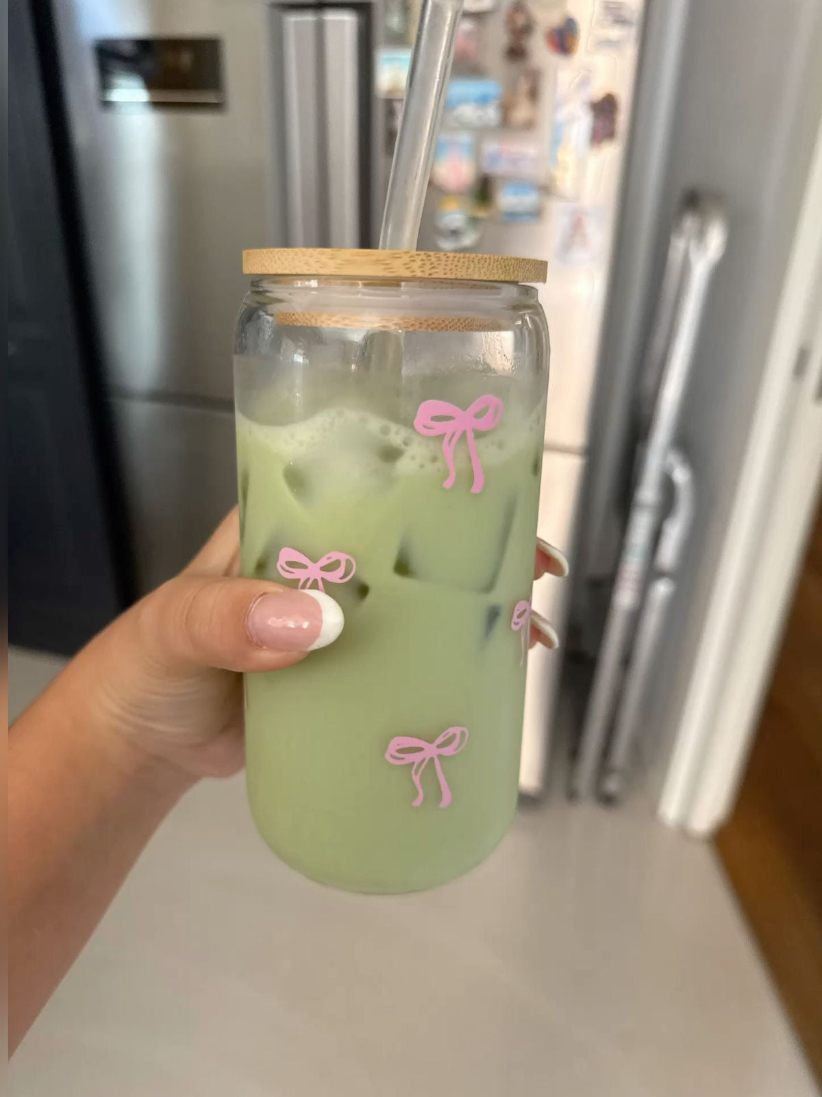 đ Gobelet en verre Noeuds roses đ Couvercle bambou & paille en verre