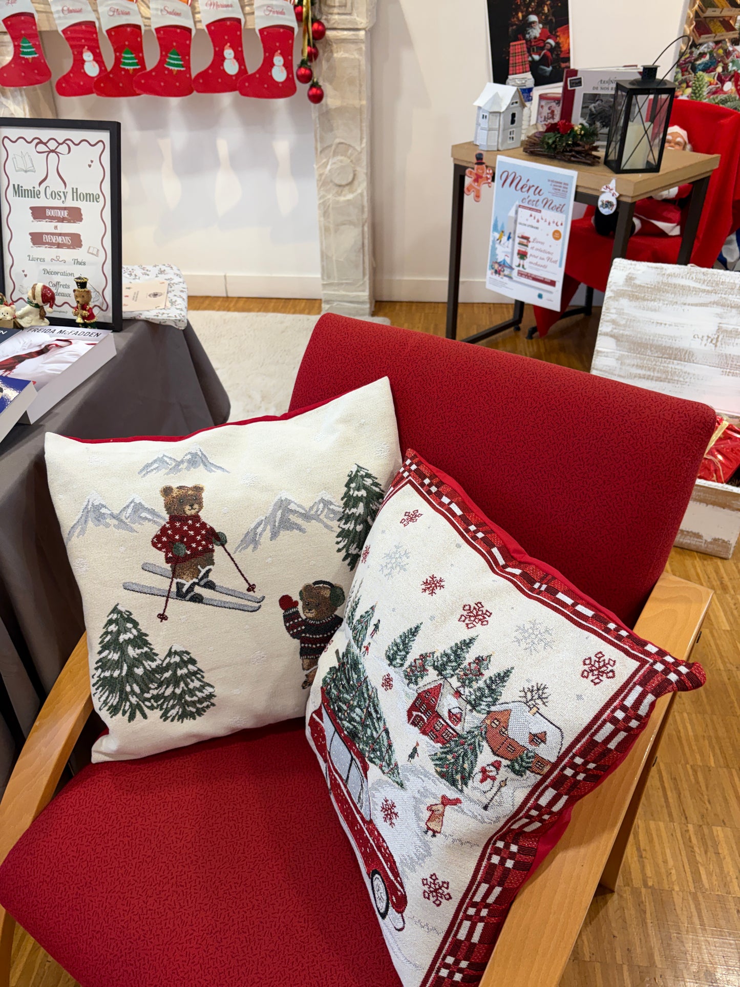 Housse Coussin Lin Brodé Oursons au Ski ⛷️ - 45x45cm Hiver Cosy
