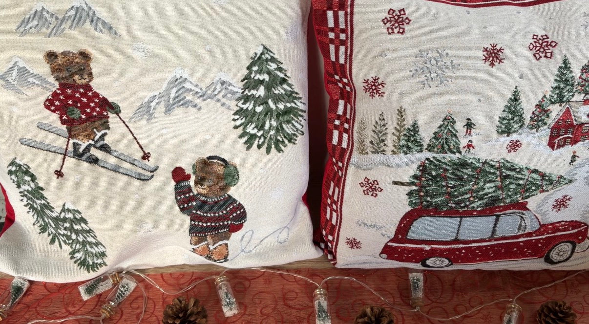 Housse Coussin Lin Brodé Oursons au Ski ⛷️ - 45x45cm Hiver Cosy