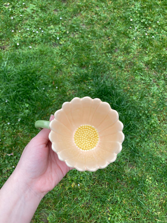 🌸 Tasse Fleur Tournesol abricoté – Douceur Printanière