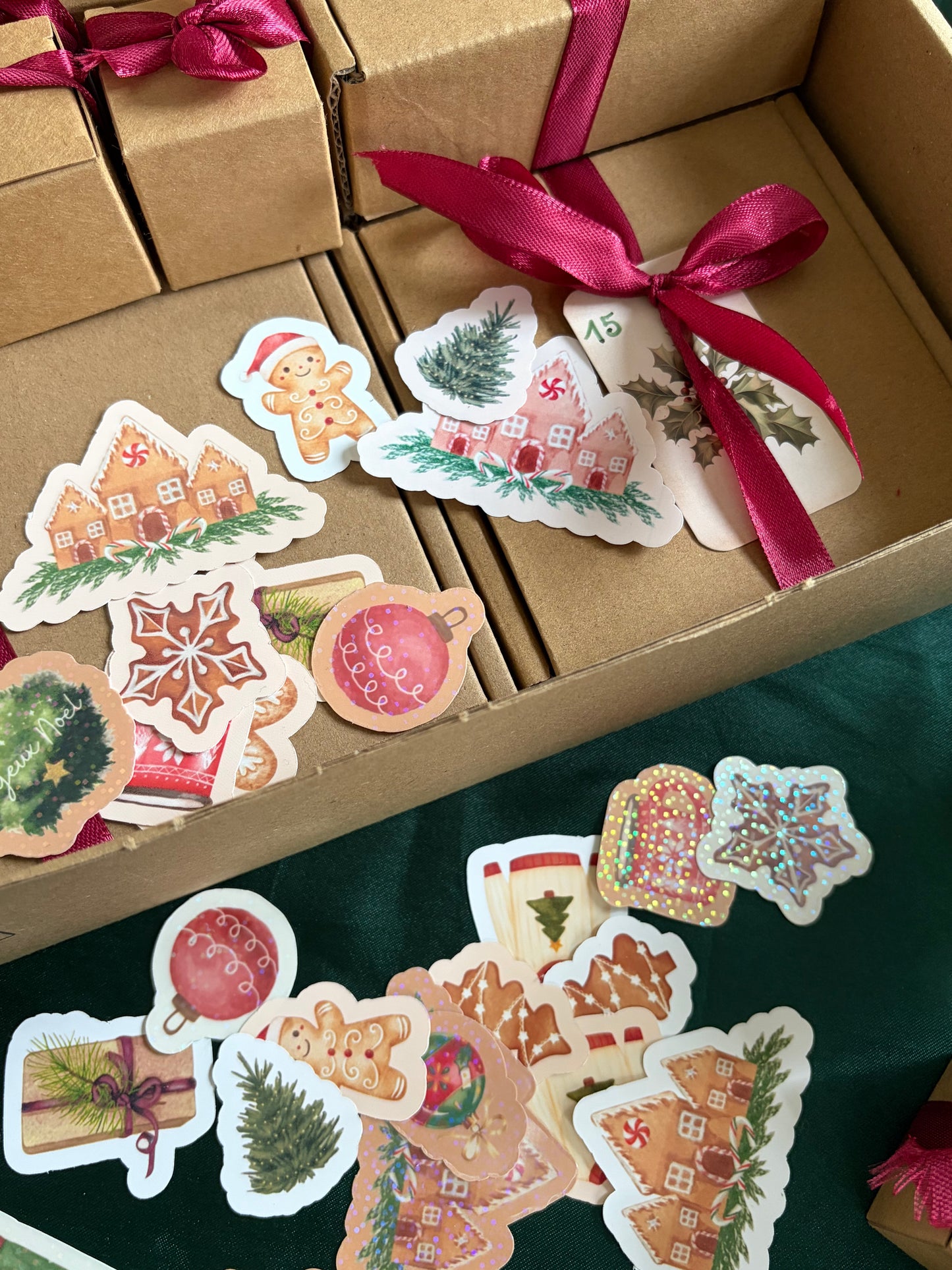Lot de 18 stickers Noël ✨