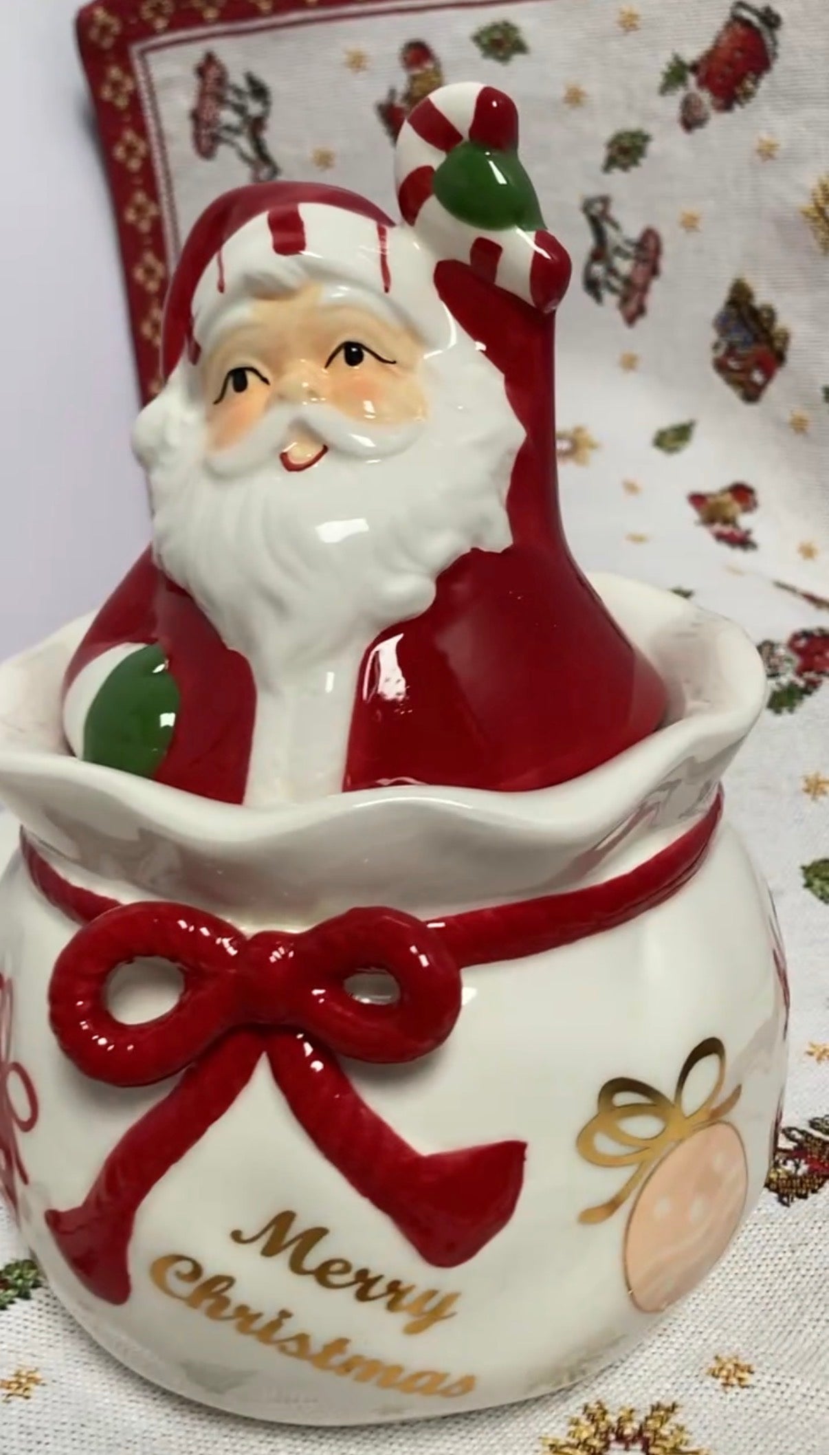 Joli pot à biscuit Père Noël en céramique