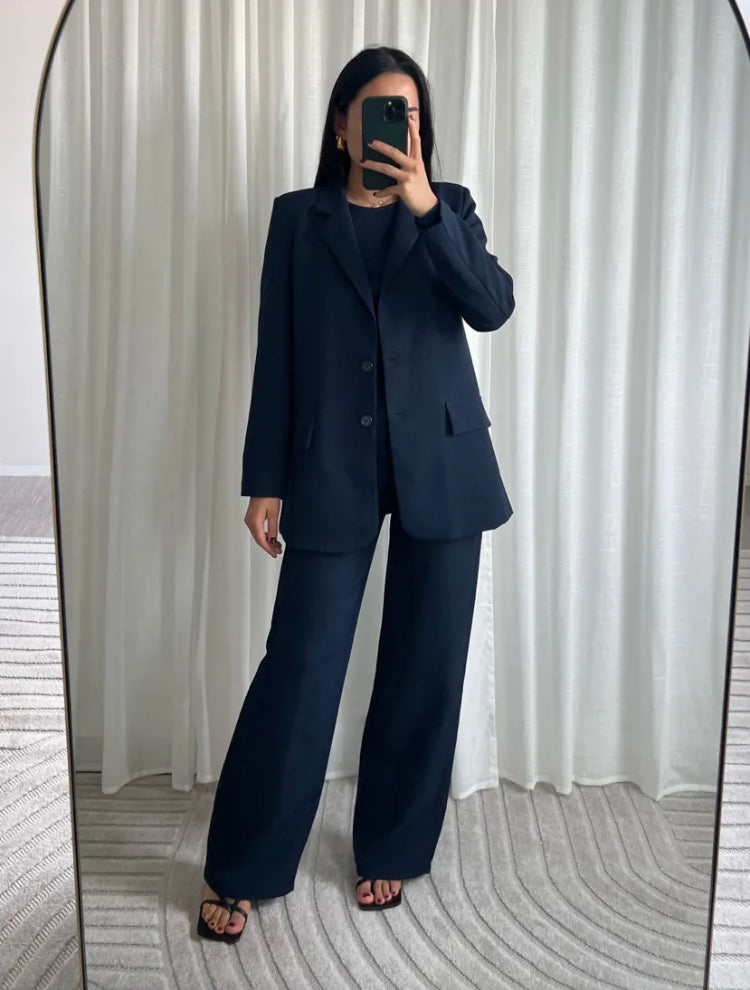 Pantalon élégant bleu marine